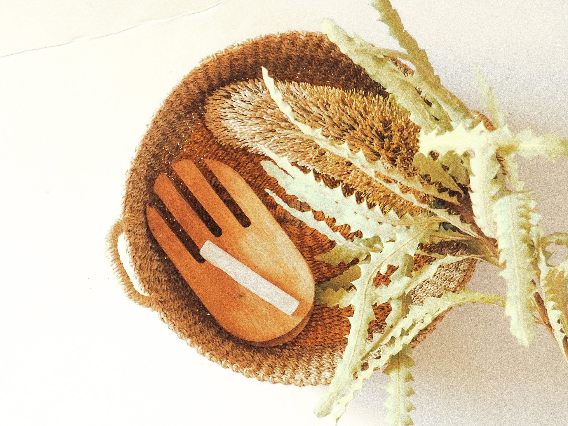 Iris Round Tray I Olive - Shopping Warriors