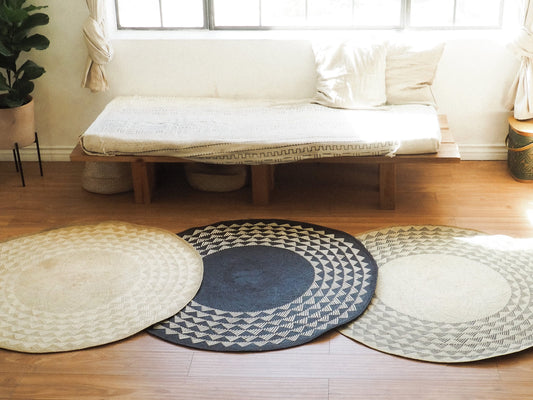 White Triangle Mat | 4' Round | Natural Base - Shopping Warriors
