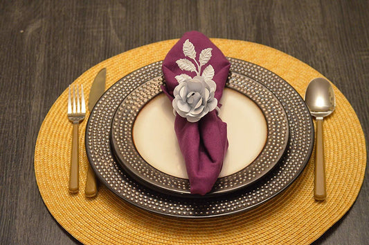 Vibhsa White Rose Set of 8 Napkin Rings